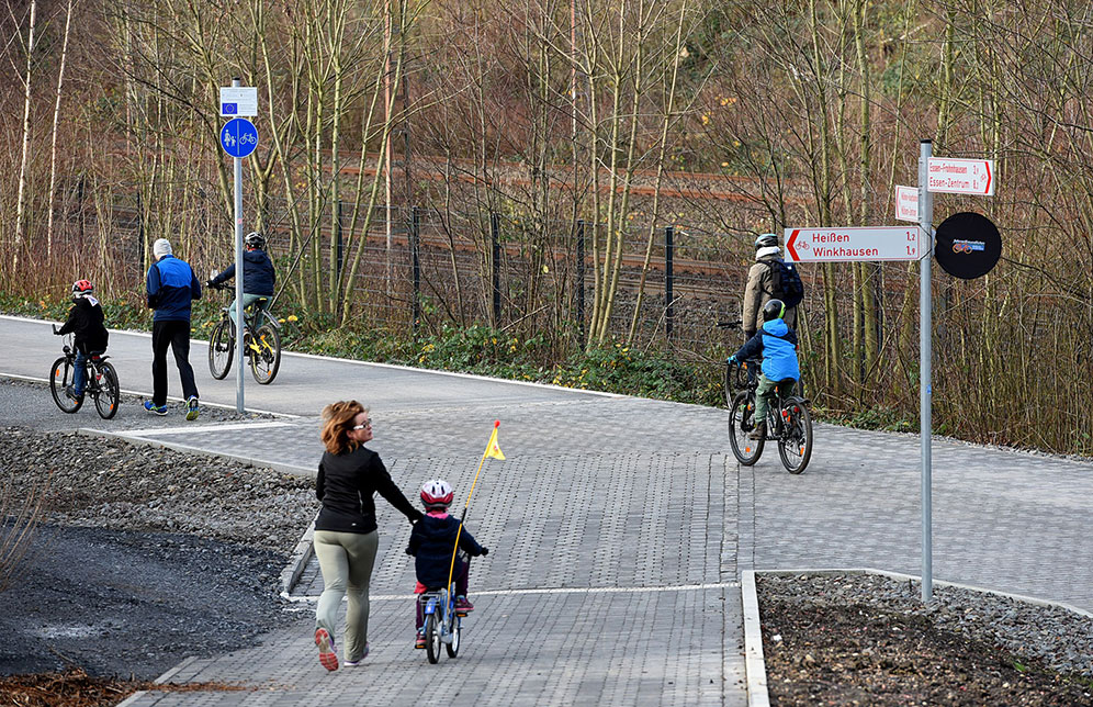 bike-autobahn-germany-article